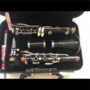 🌟YAMAHA CLARINET FOR SALE🌟